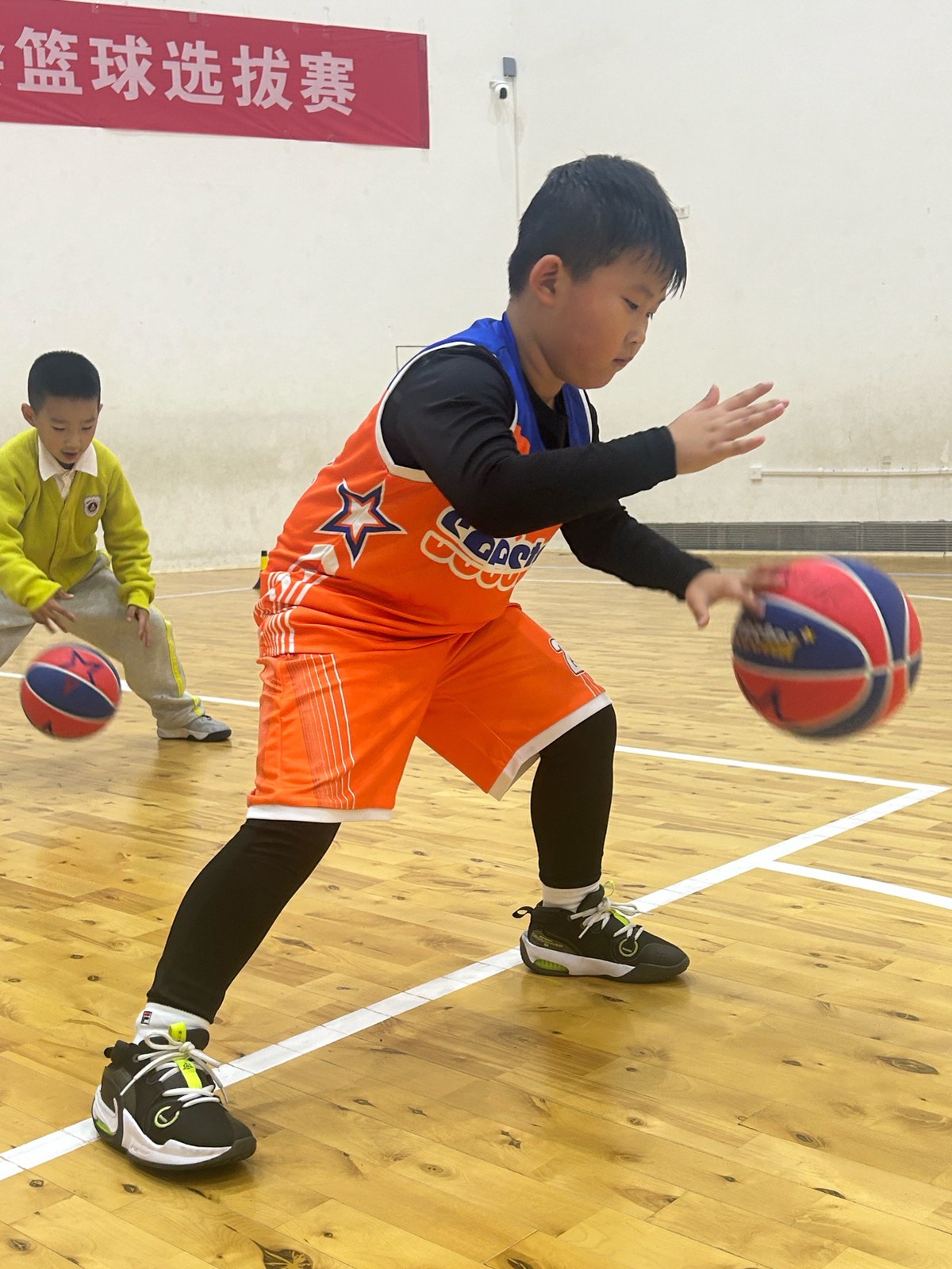 体育小学生篮球训练视频大全